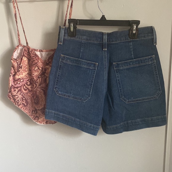 New J. Crew Summer High-Rise Denim Jean Shorts with Patch Pockets - Picture 3 of 6